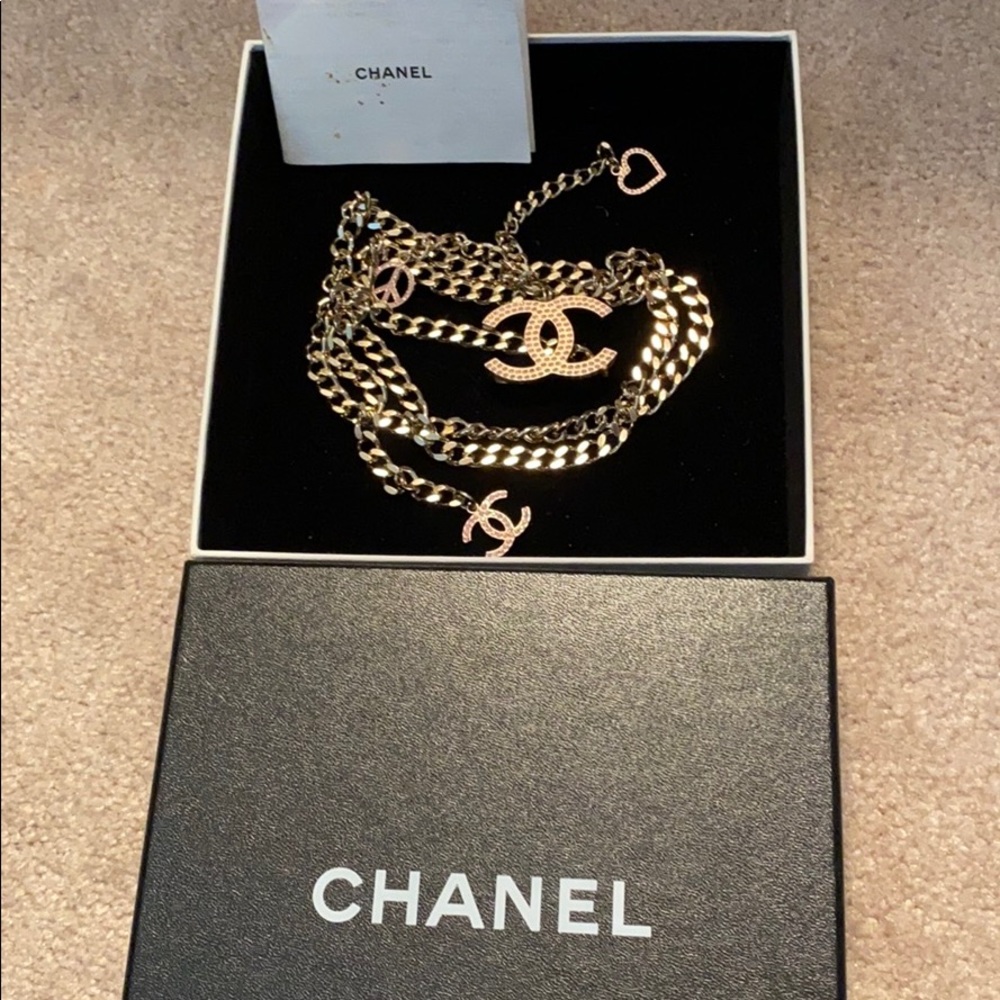 Gold authentic Chanel belt